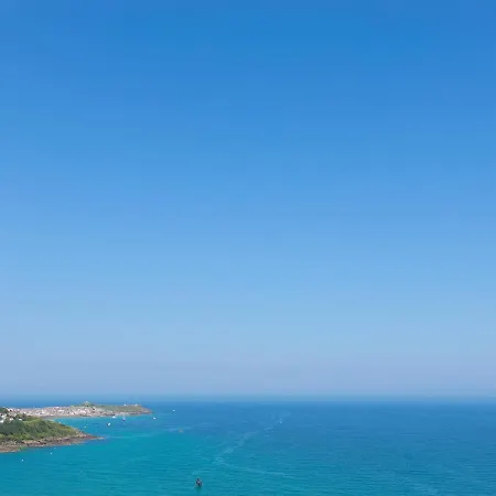 Far Cliffs St Ives (Cornwall)